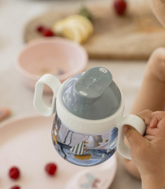 Vasos y Tazas de aprendizaje o antiderrame para niños