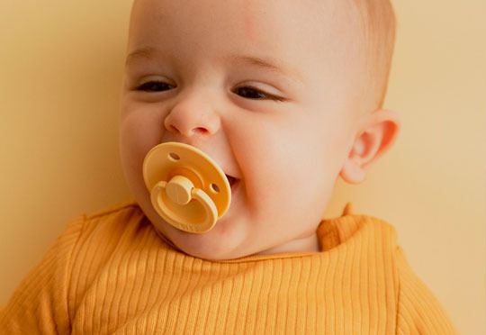 Chupetes de látex o silicona: ¿Qué es mejor para mi bebé?